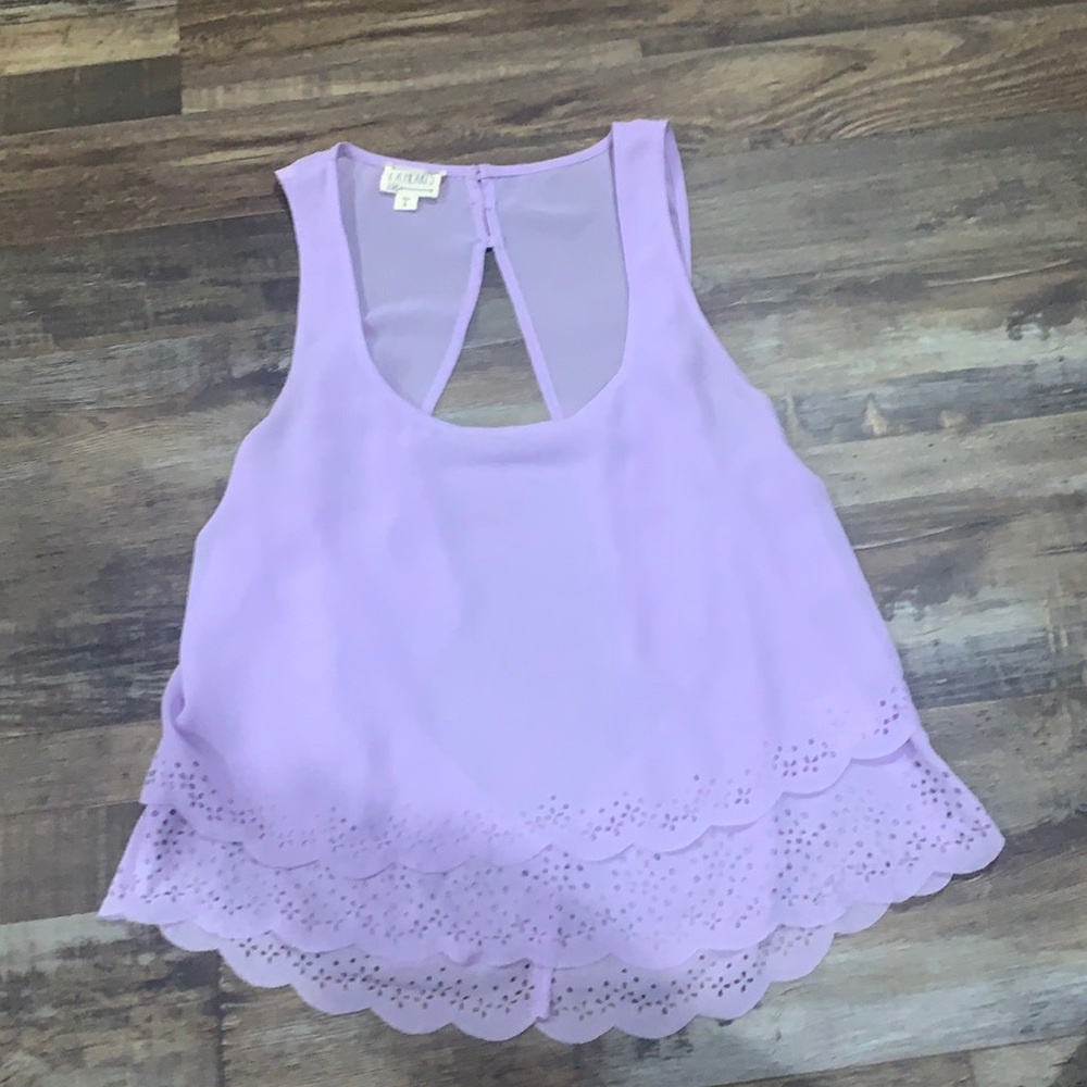 Open back flowy layered tank with scalloped bottom